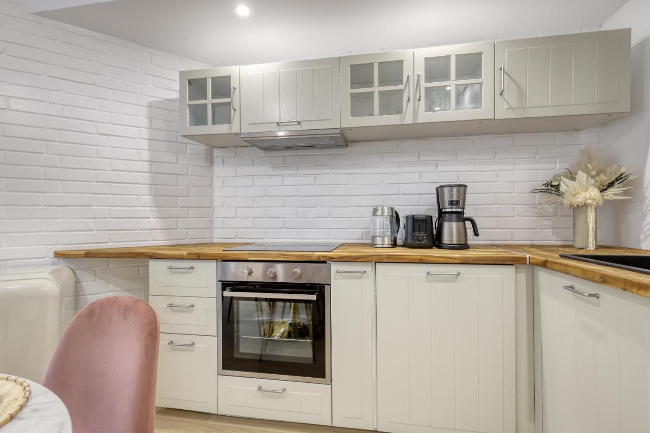 Stylish & New 1 Bdr Flat With A/c-trendy 11 Appartamento