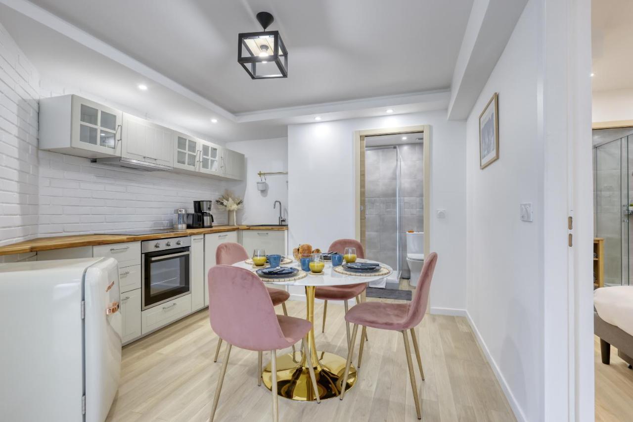 Stylish & New 1 Bdr Flat With A/c-trendy 11